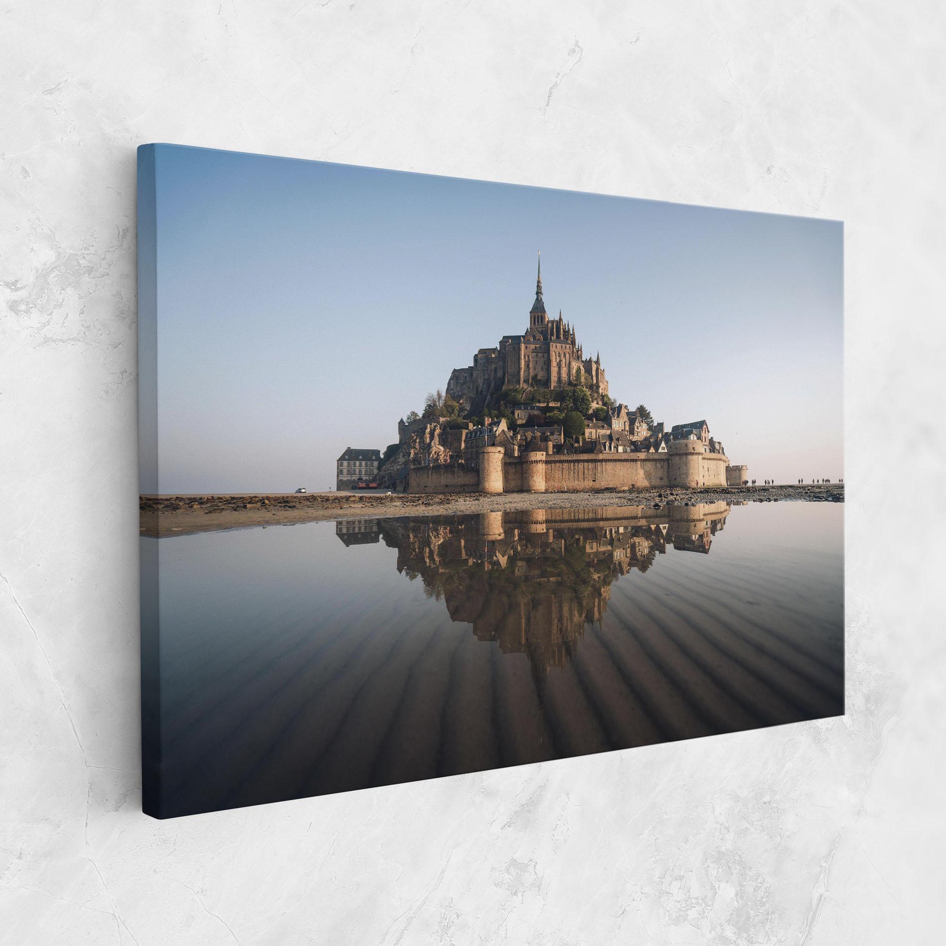 Vászonkép Castle Reflection mockup 1