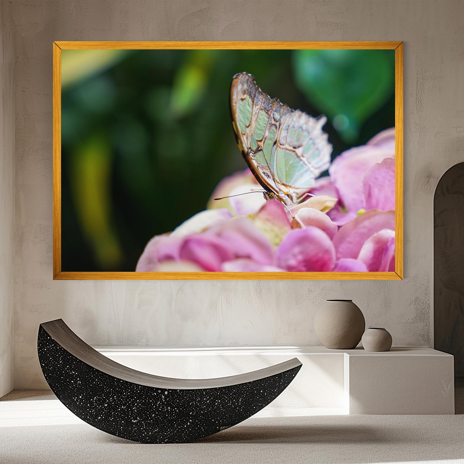 Vászonkép Nazrin Babashova DiUUmQMFWys Unsplash mockup 8