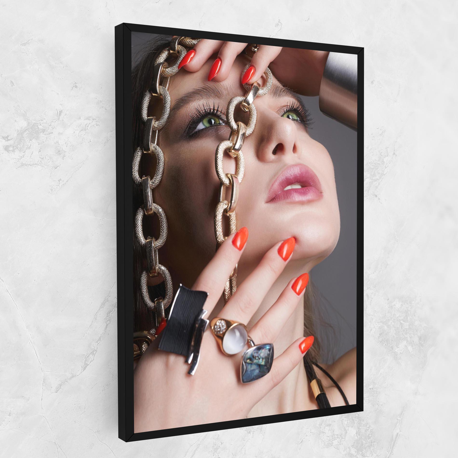 Vászonkép Big Chain Woman mockup 1
