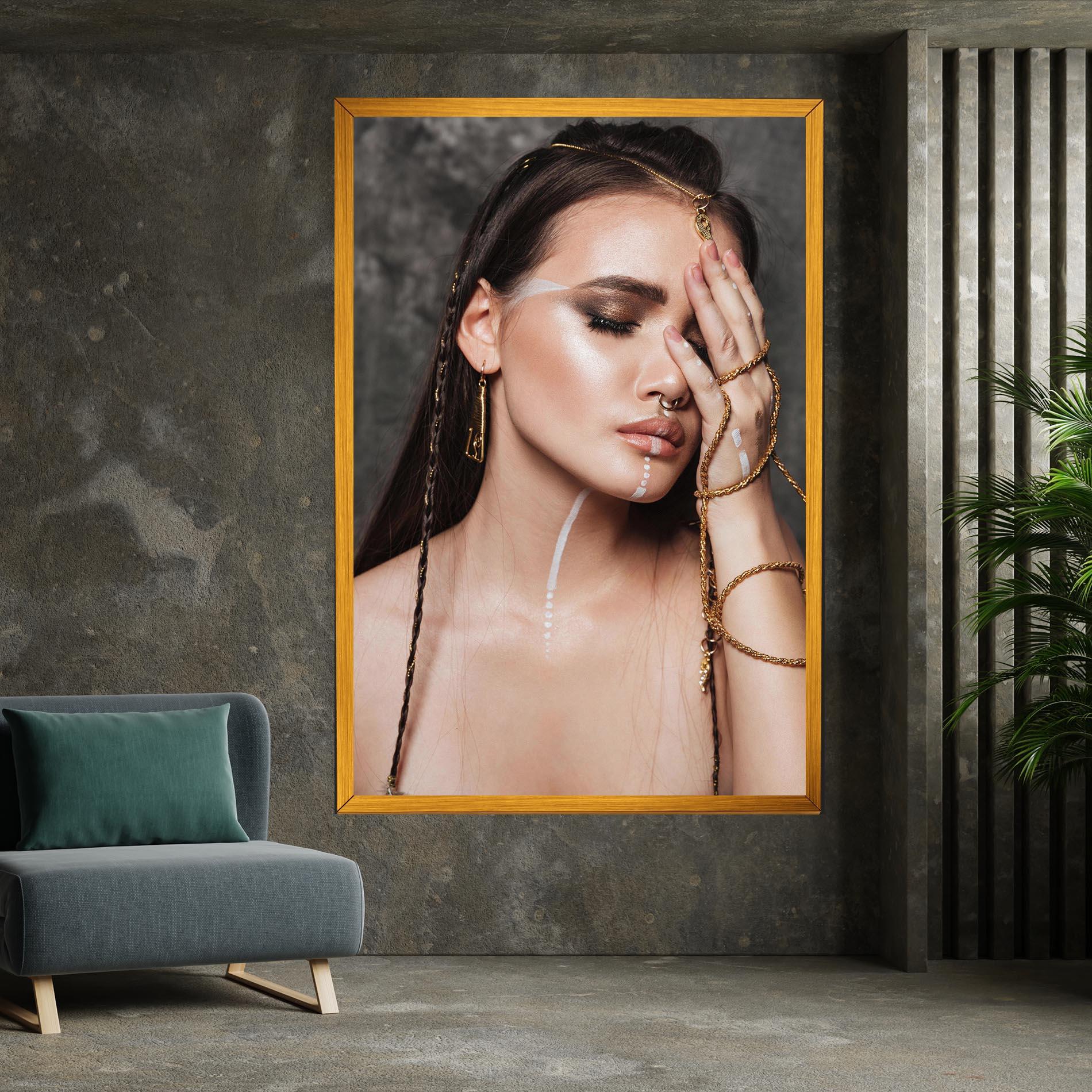 Vászonkép Gold Hand Accessory mockup 7