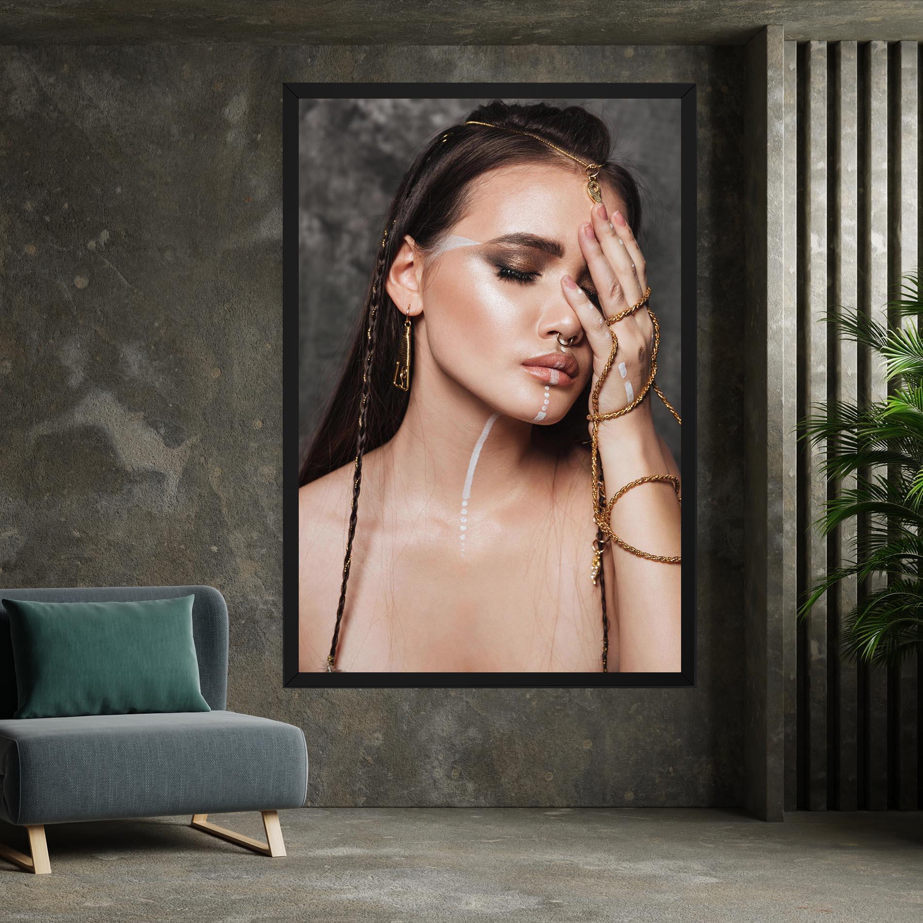 Vászonkép Gold Hand Accessory mockup 7