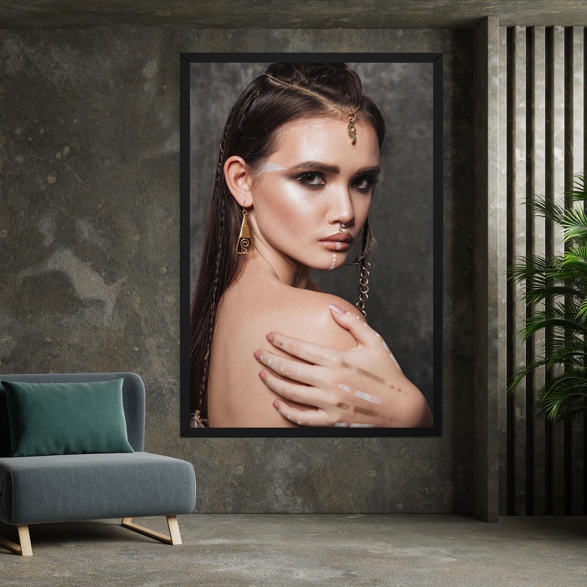 Vászonkép Gold Triangle Earring mockup 7