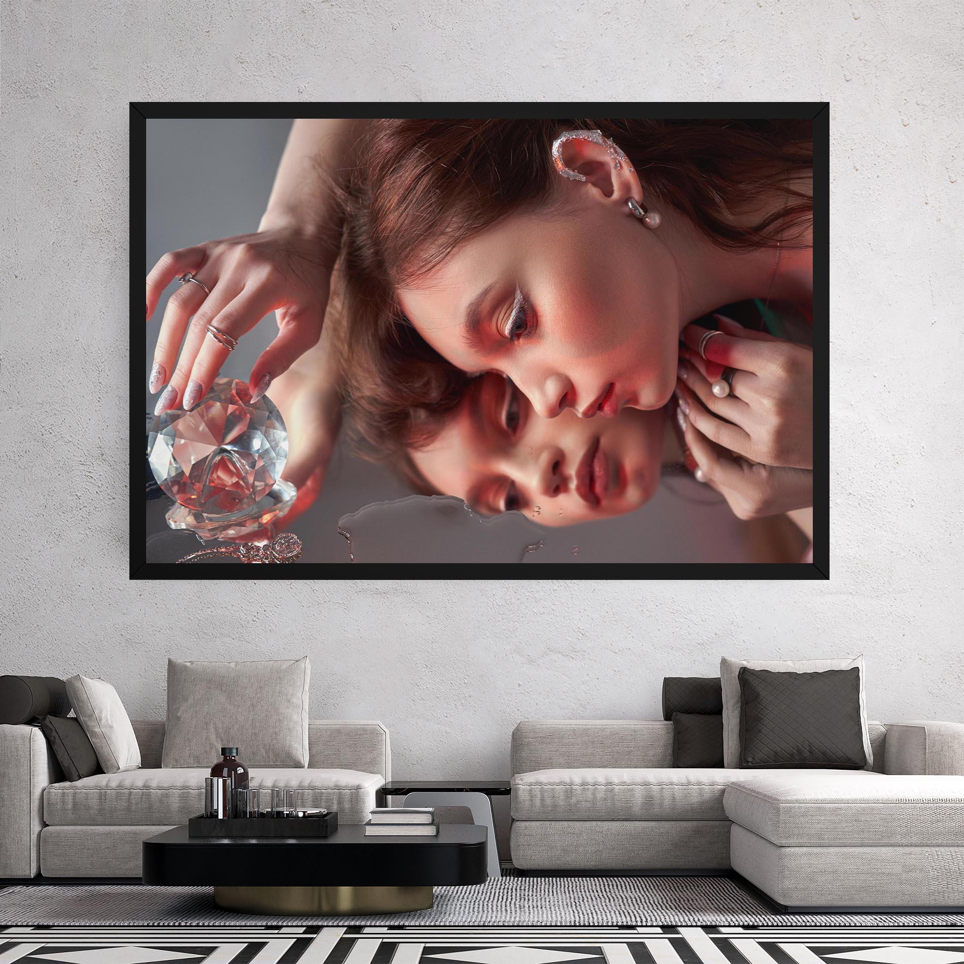 Vászonkép Big Diamond Hand mockup 2