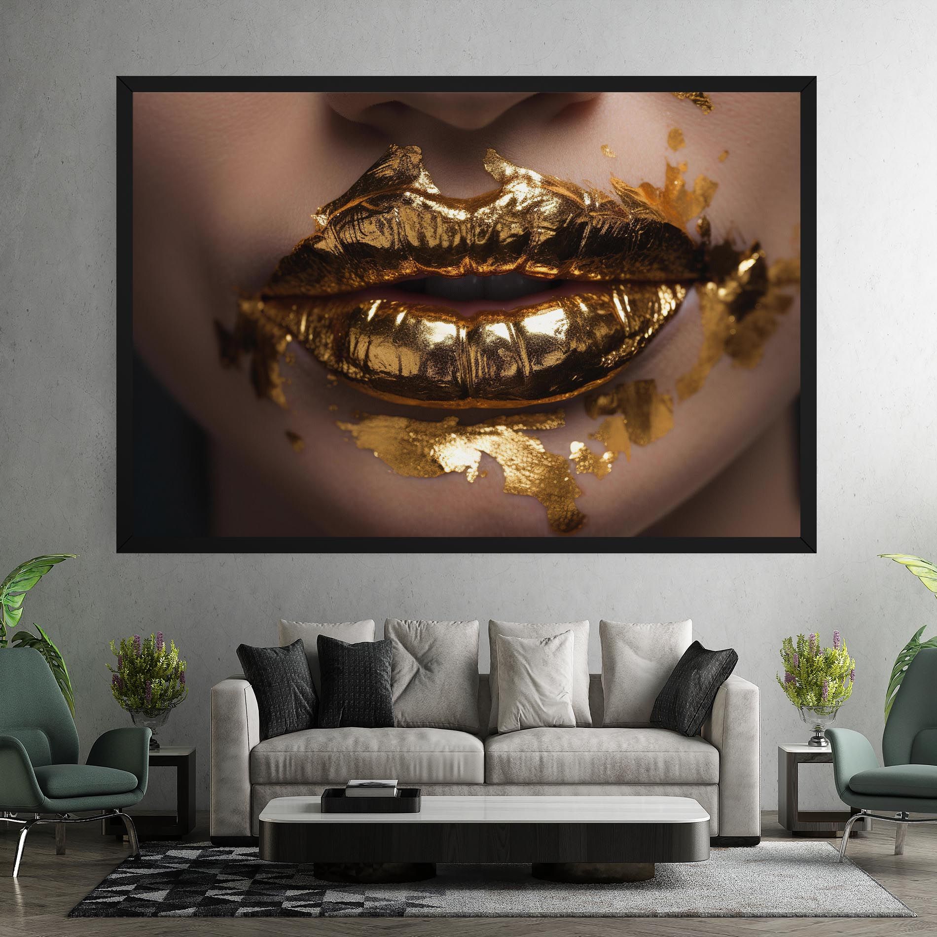 Close Gold Lips mockup 7