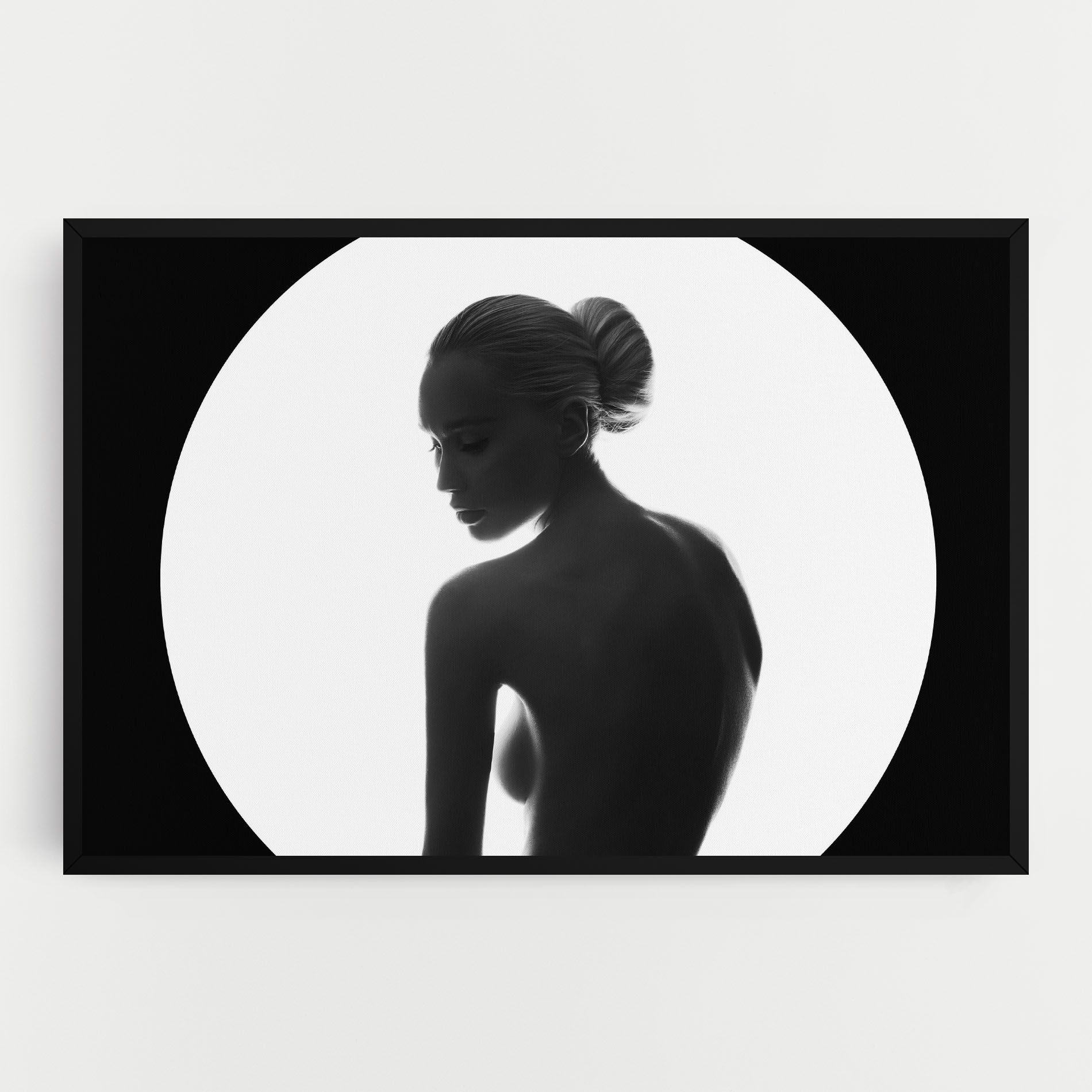 Woman Body Circle mockup 0