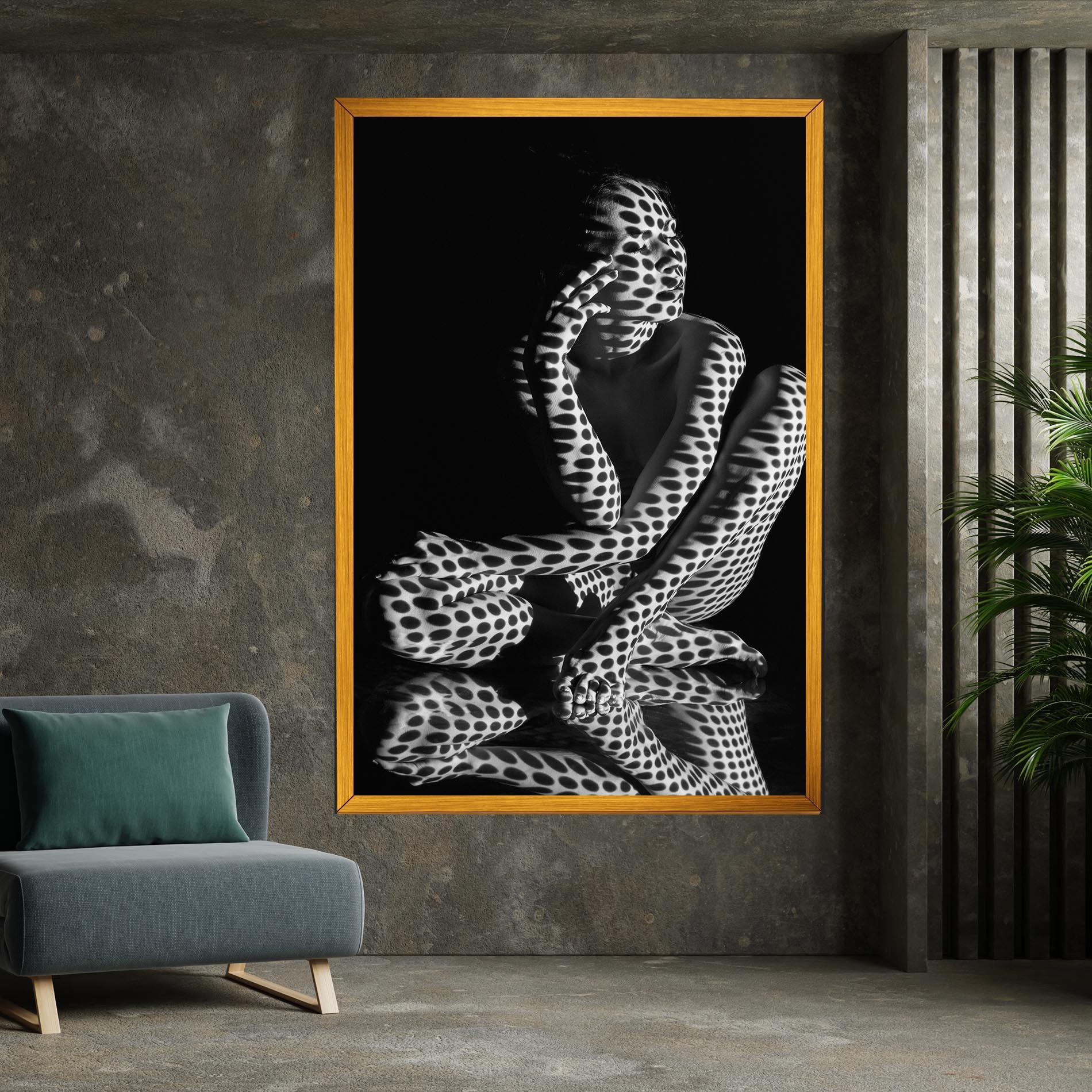 Vászonkép Black White Pattern Woman mockup 7