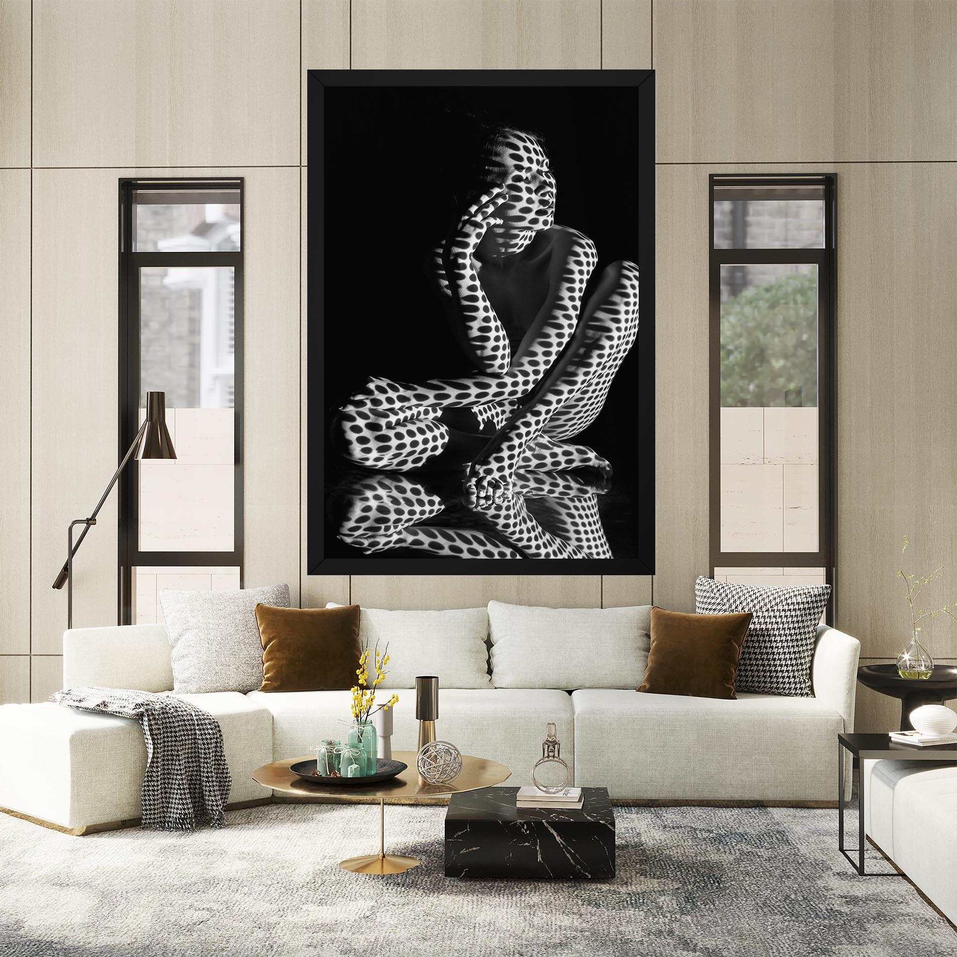 Vászonkép Black White Pattern Woman mockup 2