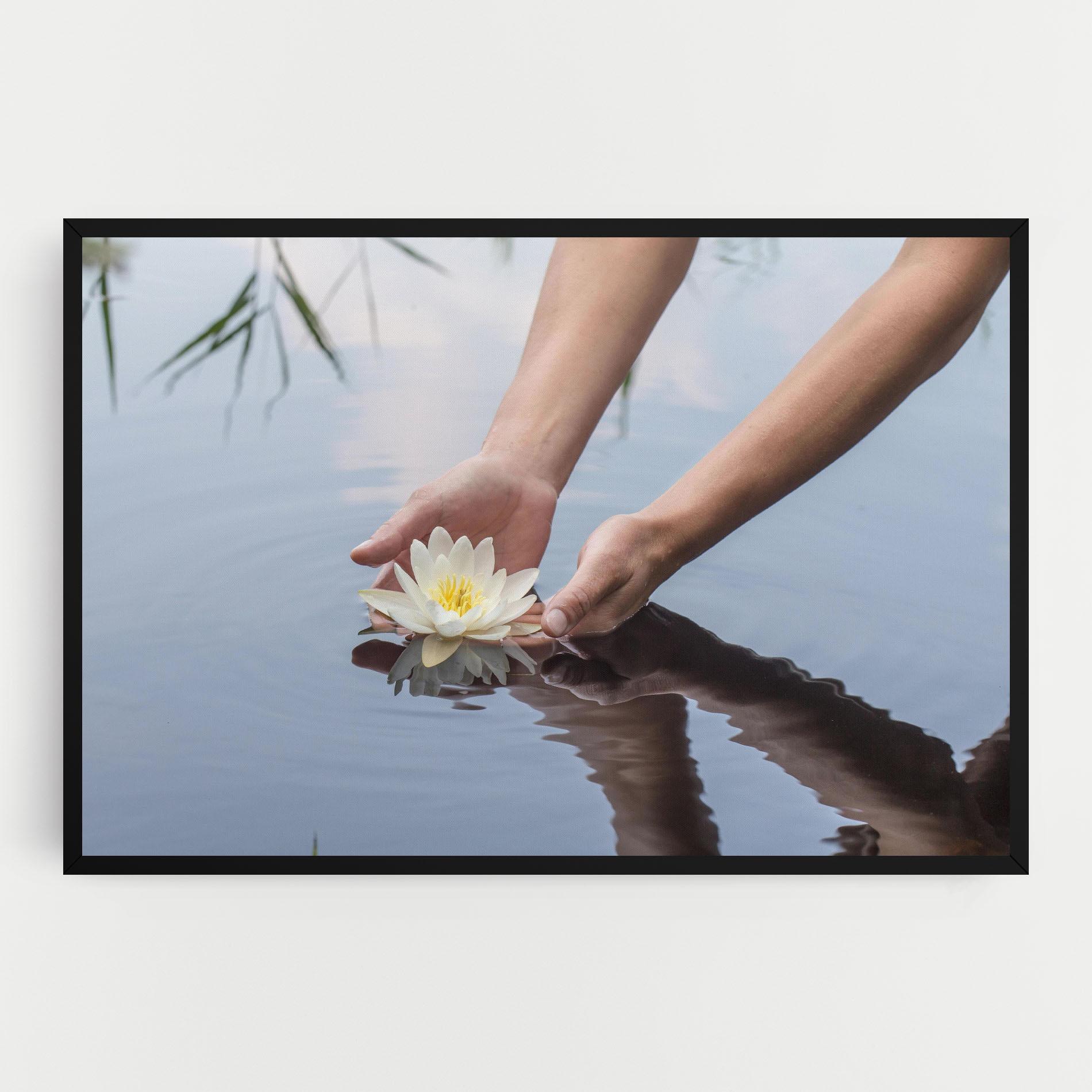 Vászonkép Holding Lake Flower mockup 0