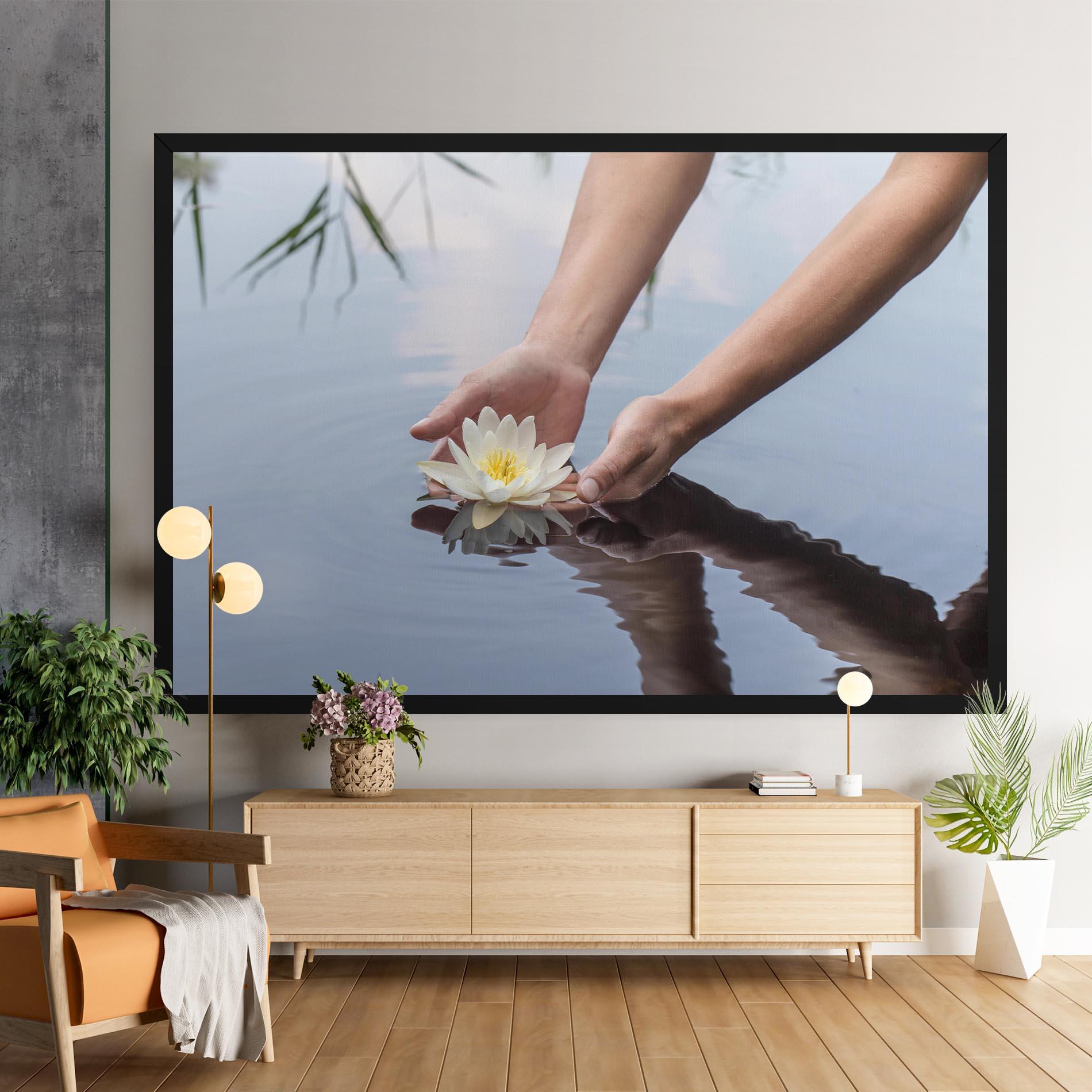 Vászonkép Holding Lake Flower mockup 9