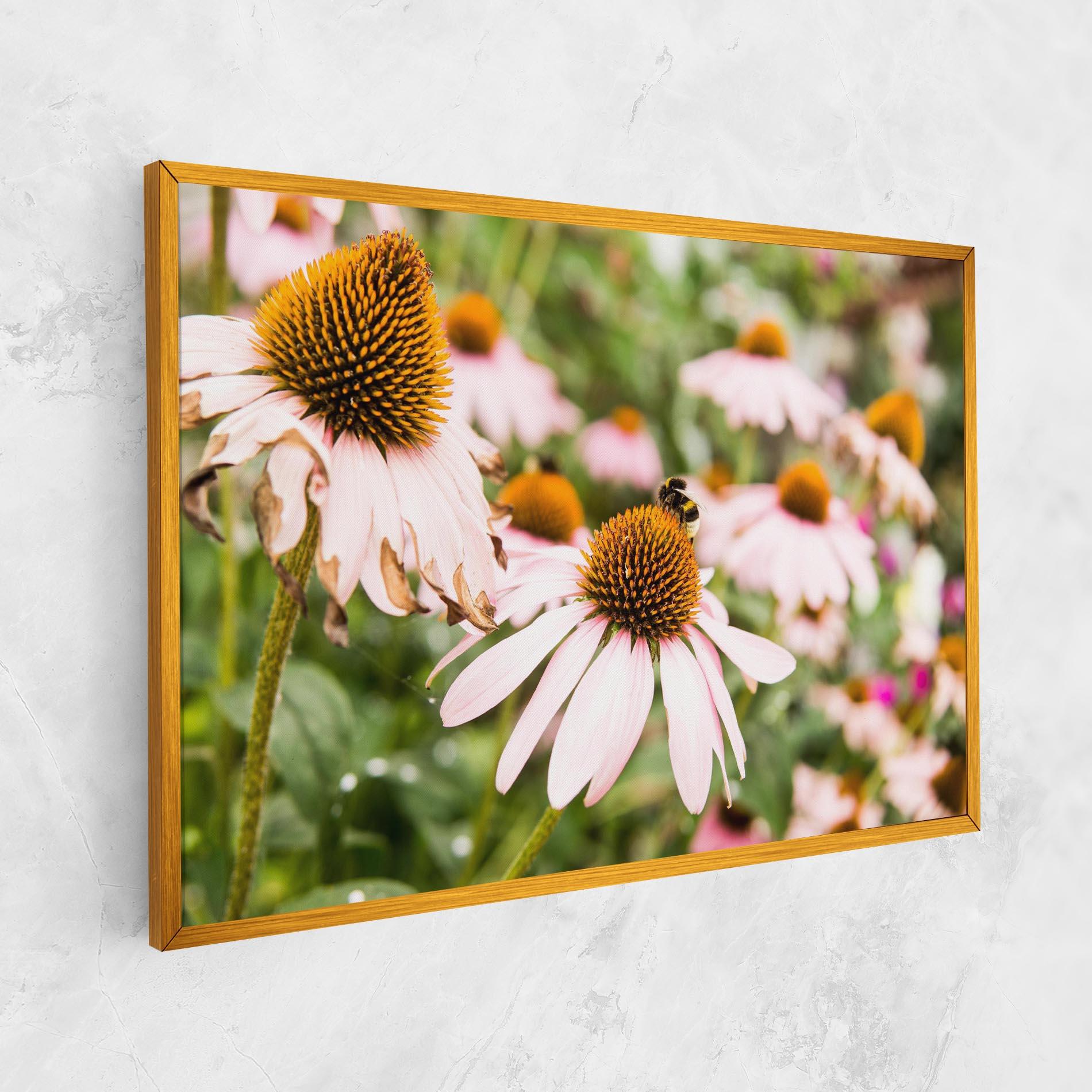 Vászonkép Daylight Bee mockup 1