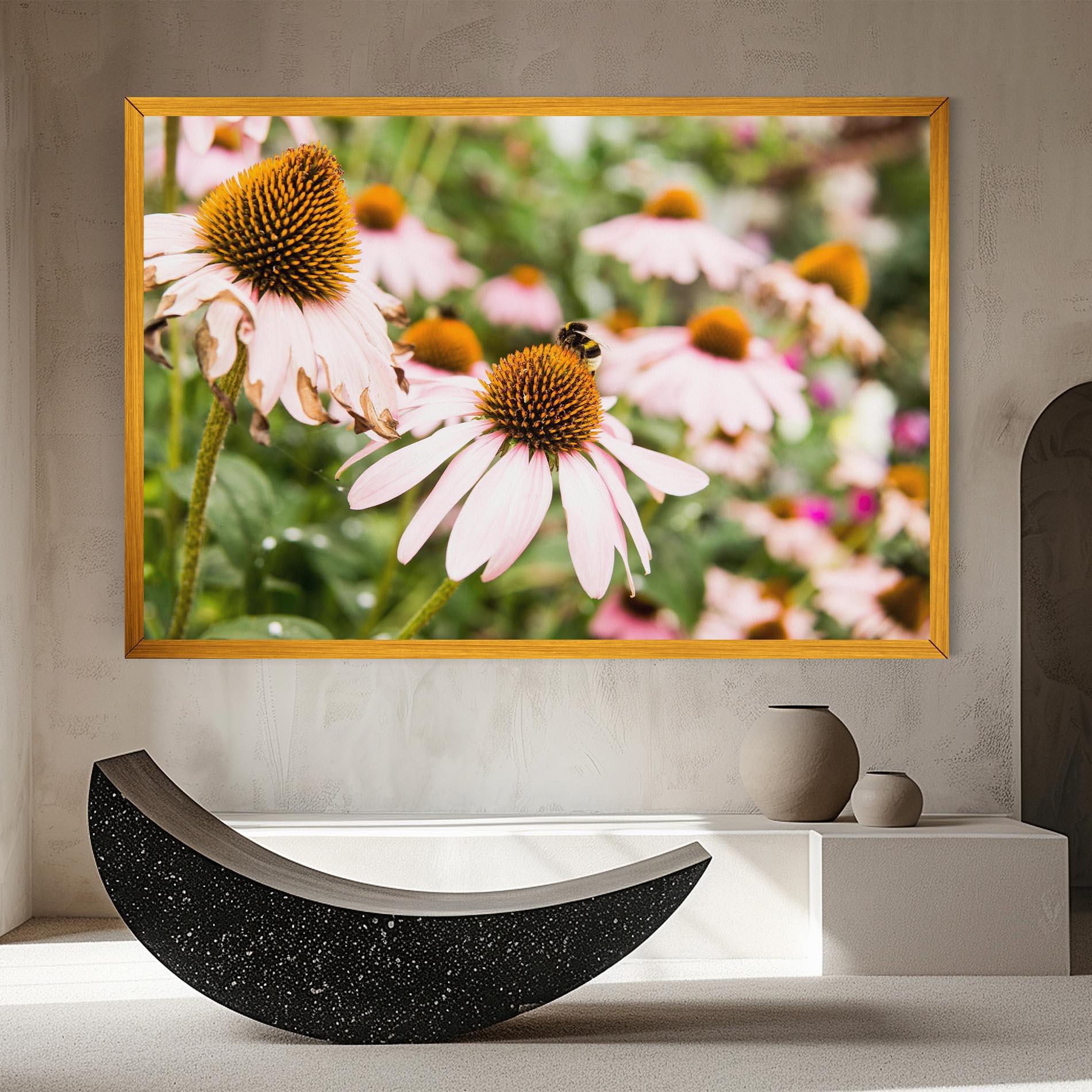 Vászonkép Daylight Bee mockup 8