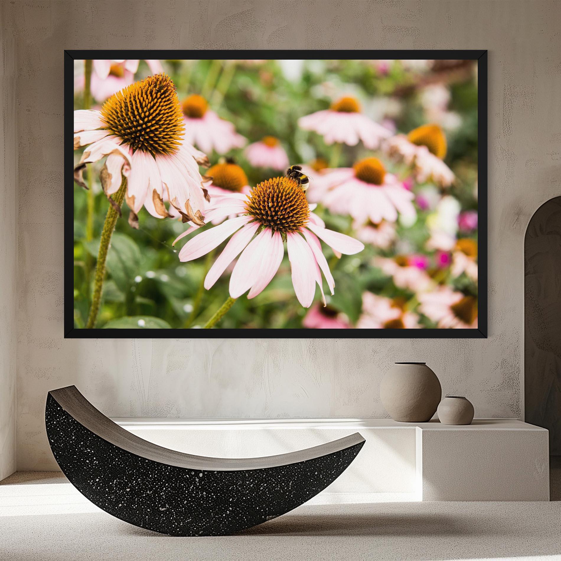 Vászonkép Daylight Bee mockup 8