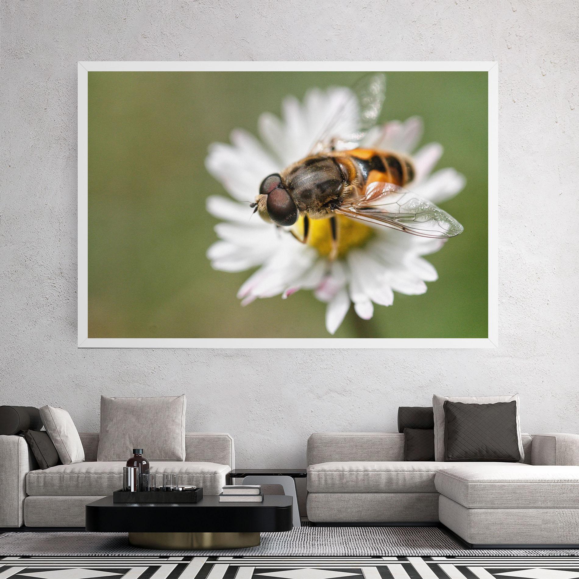Vászonkép Bee On Small Daisy mockup 2