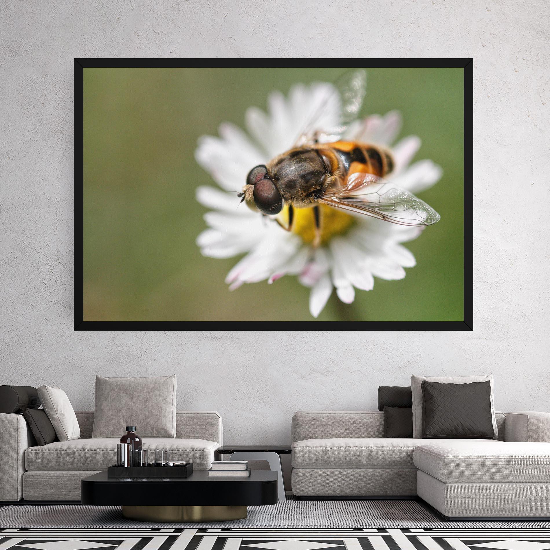 Vászonkép Bee On Small Daisy mockup 2