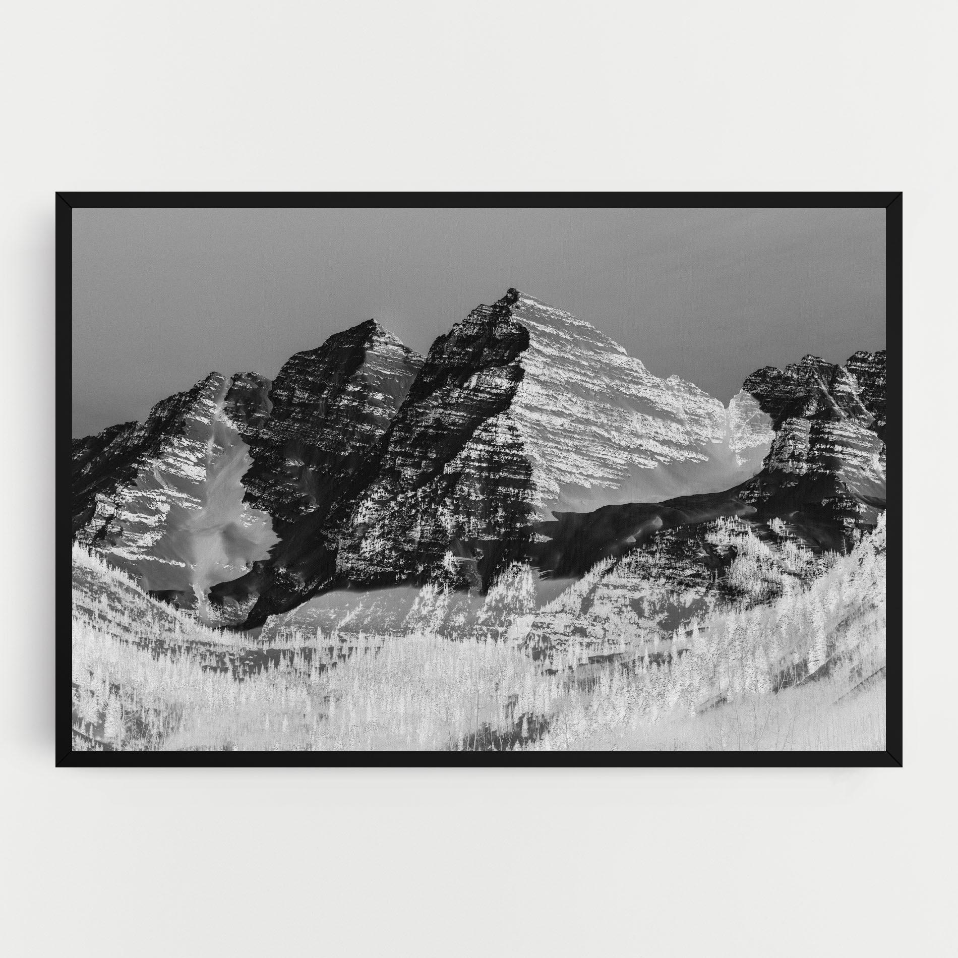 Vászonkép Green Shades Mountain mockup 0