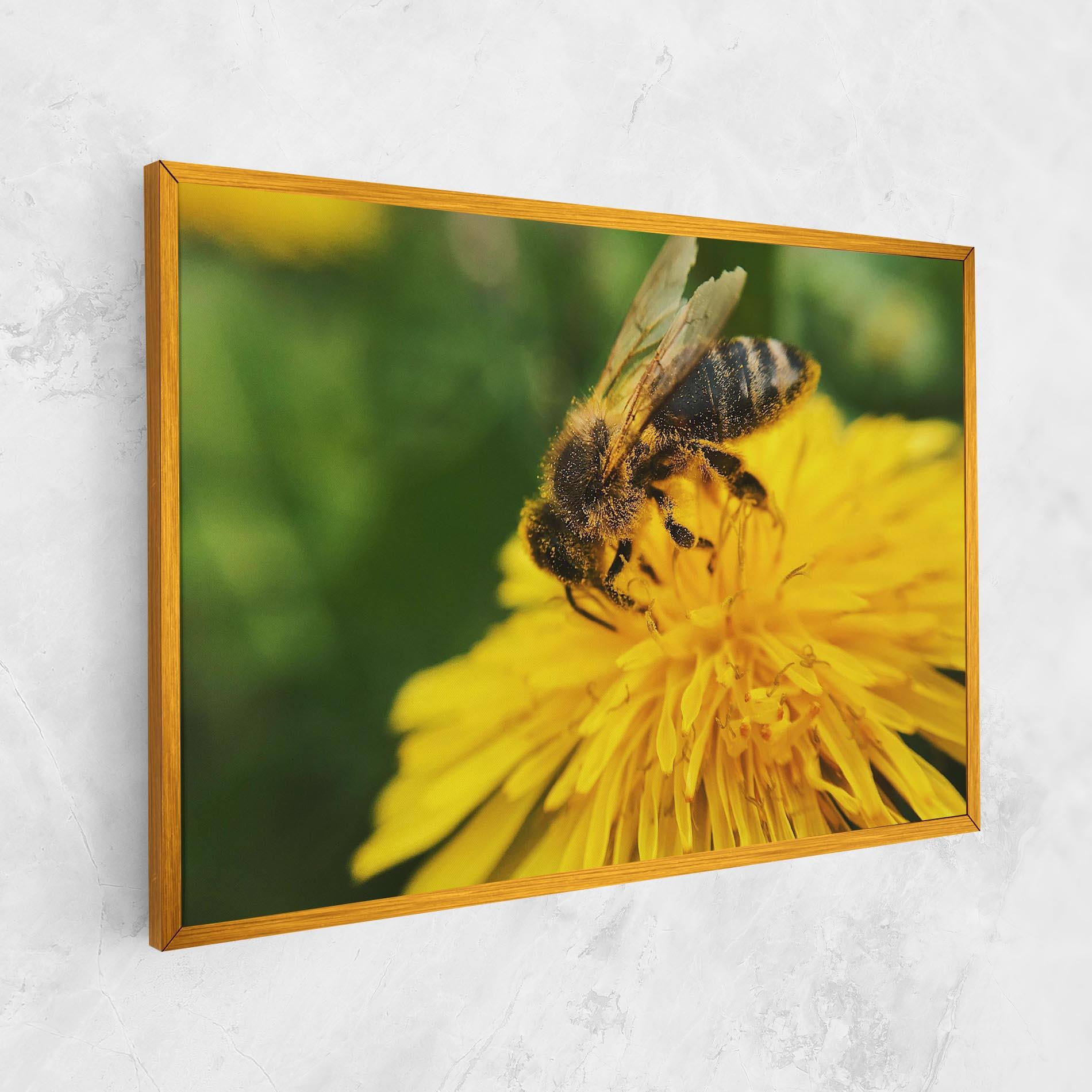Vászonkép Spring Bee mockup 1