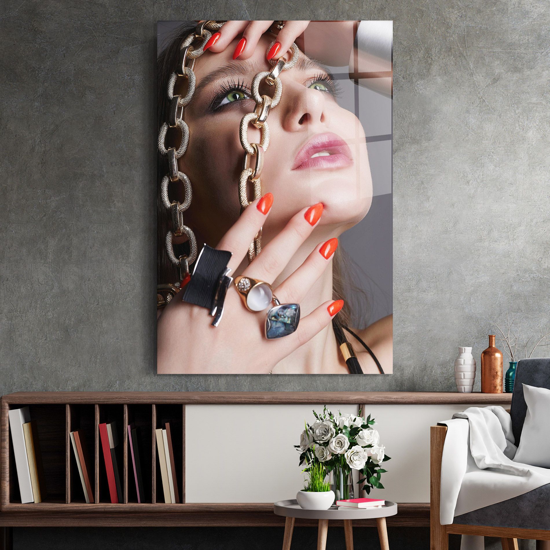 Big Chain Woman mockup 2