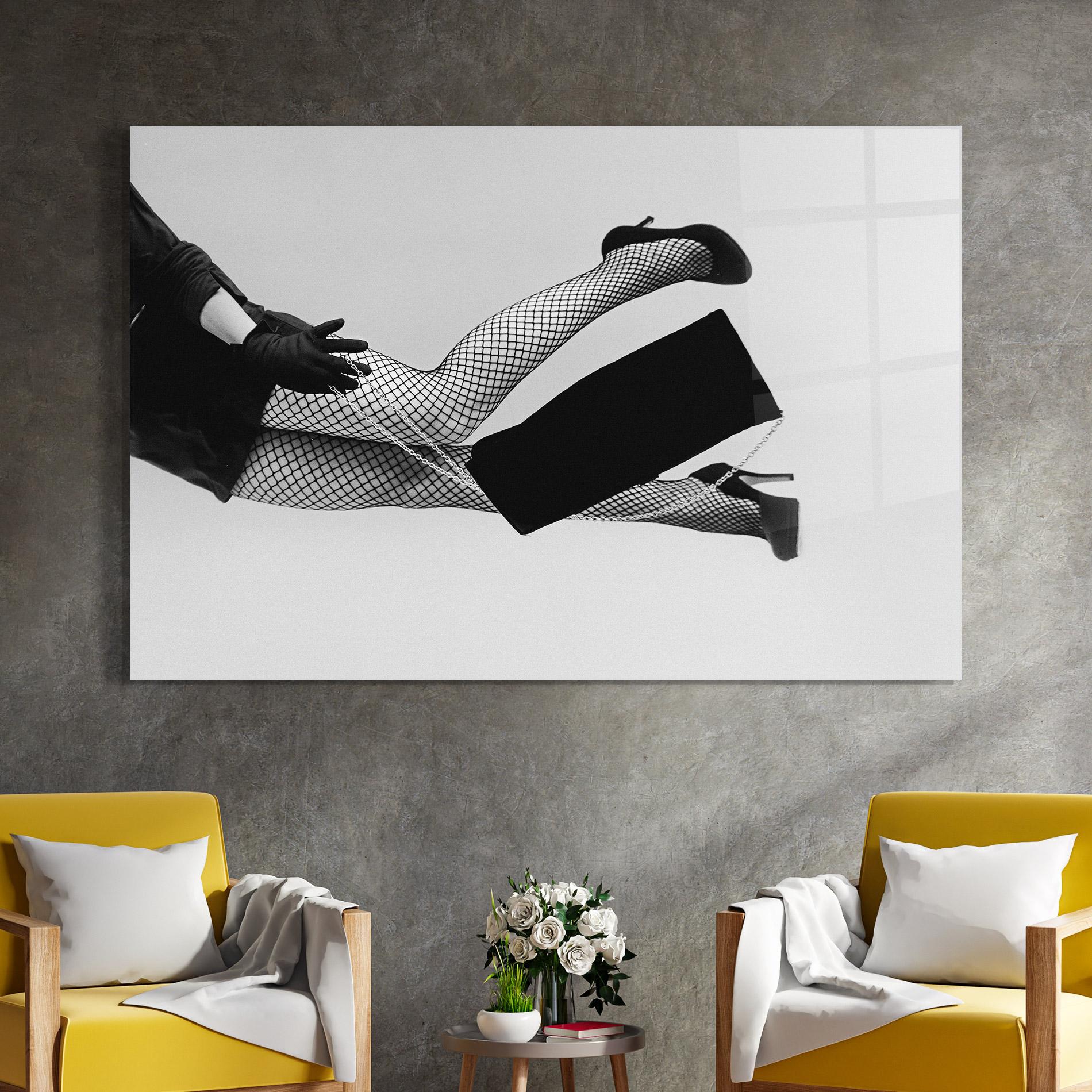 Üvegkép Black Outfit Woman mockup 4