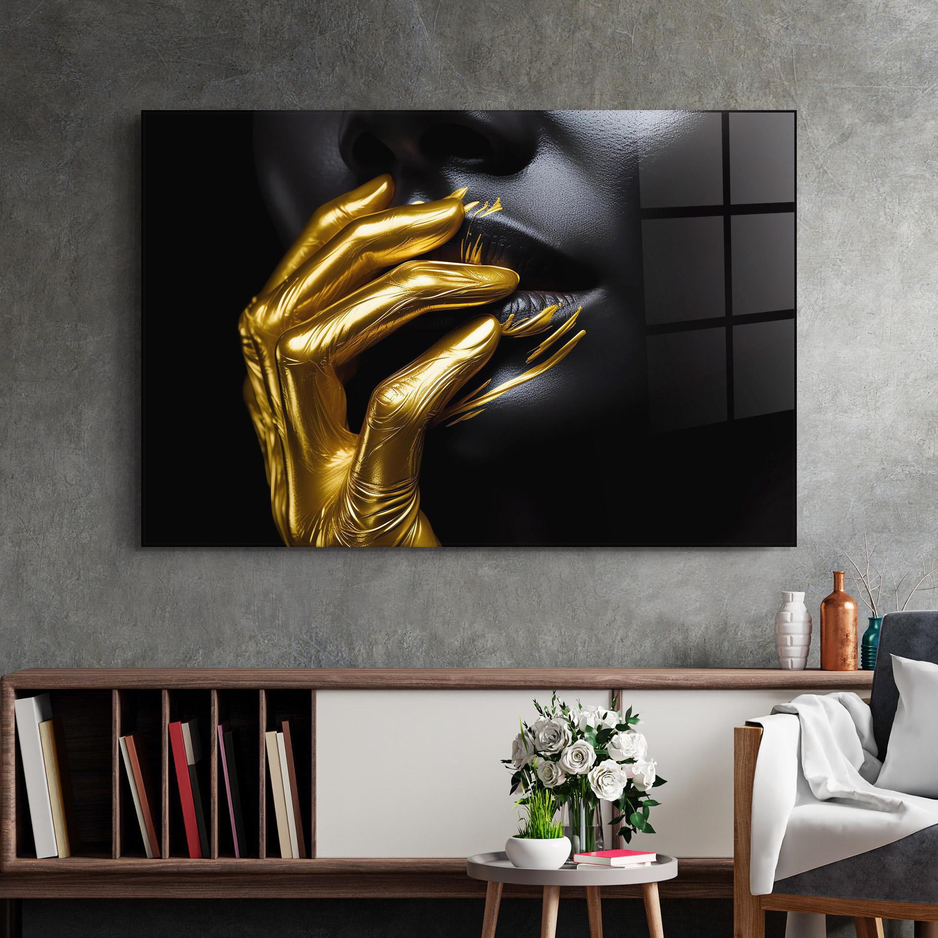 Üvegkép Gold Small Hand mockup 2