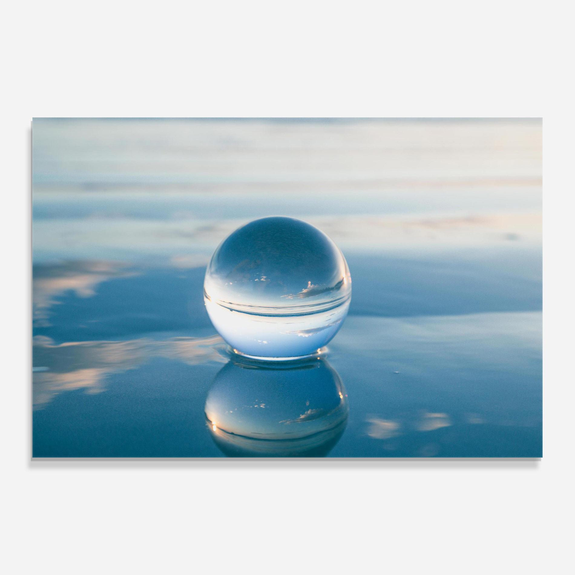 Üvegkép Crystal Ball Reflecting mockup 0