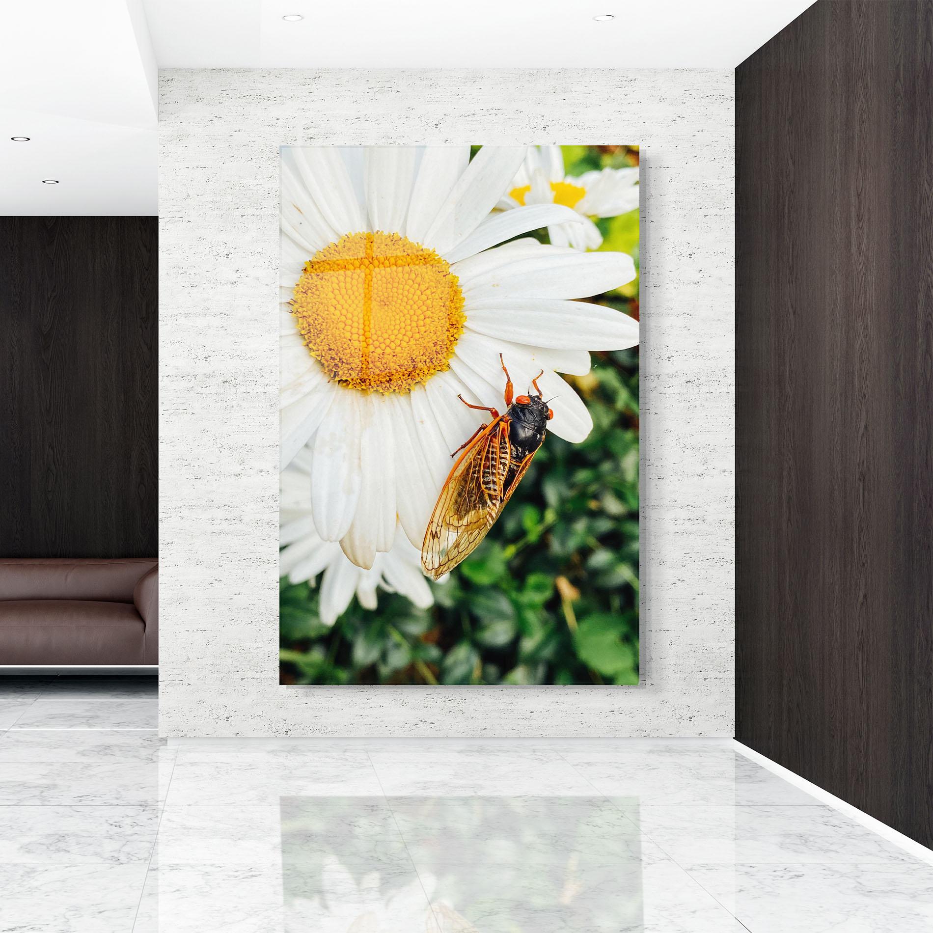 Üvegkép Bug On The Daisy mockup 9