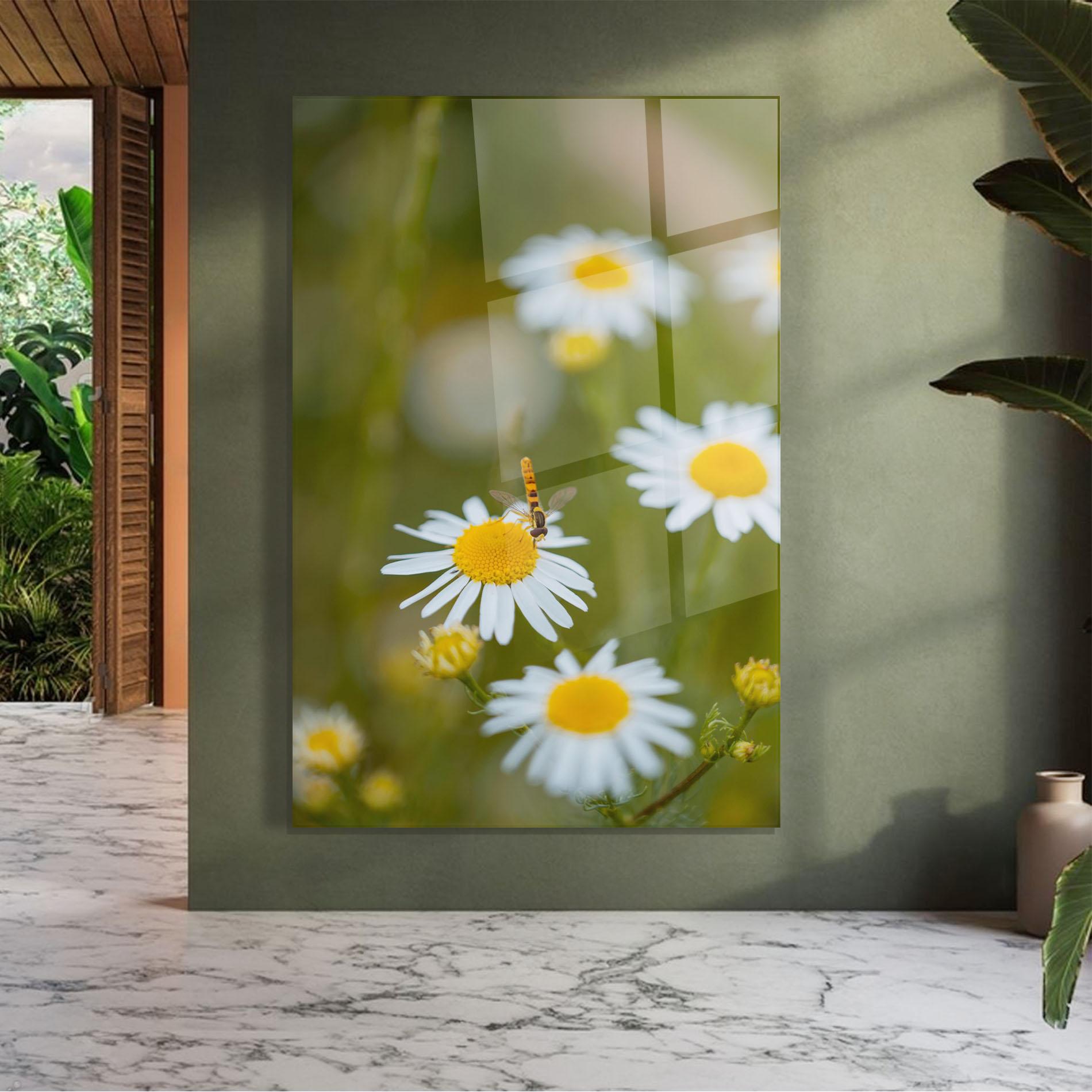 Üvegkép Bug On Small Daisy mockup 7