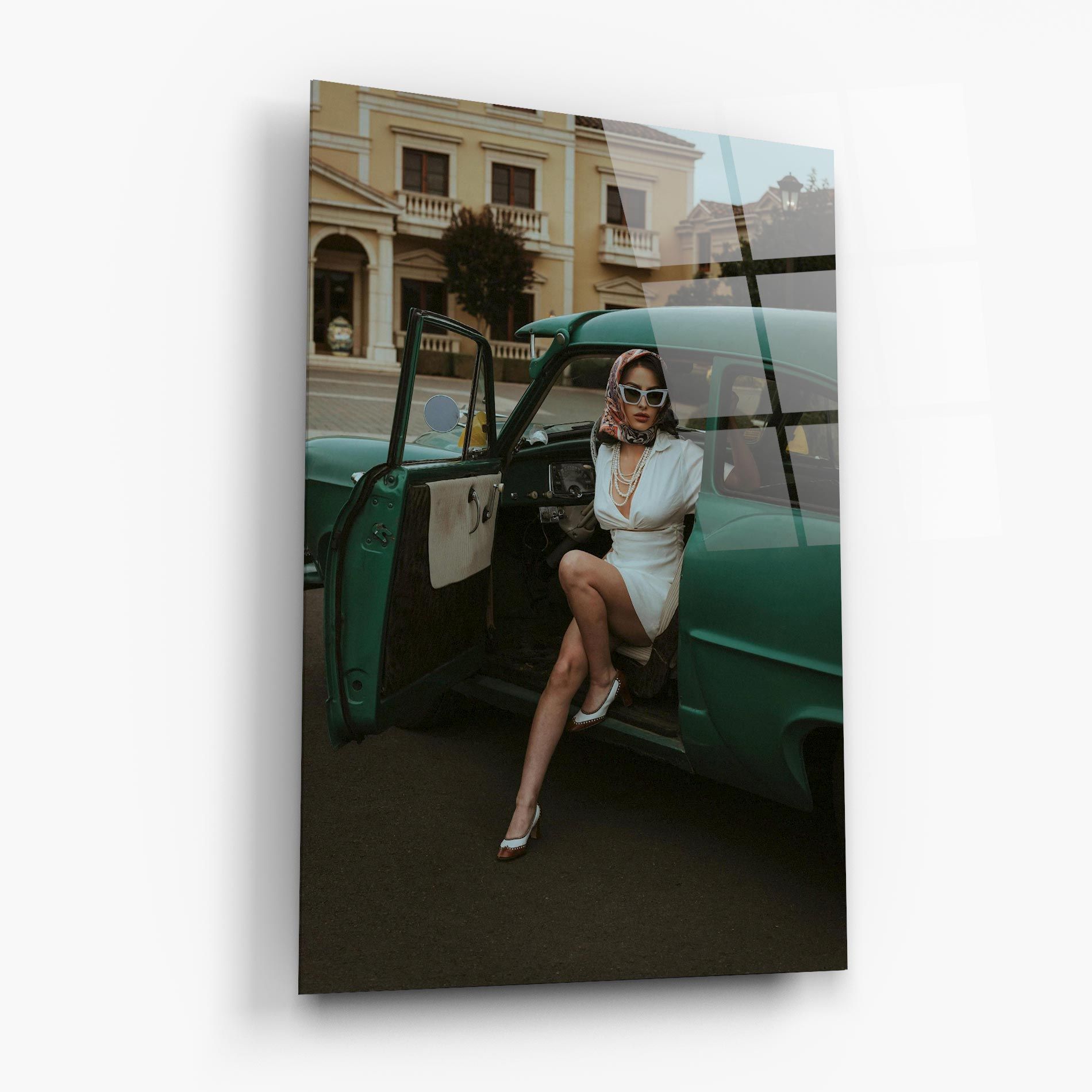 Lady Vintage Cat mockup 6