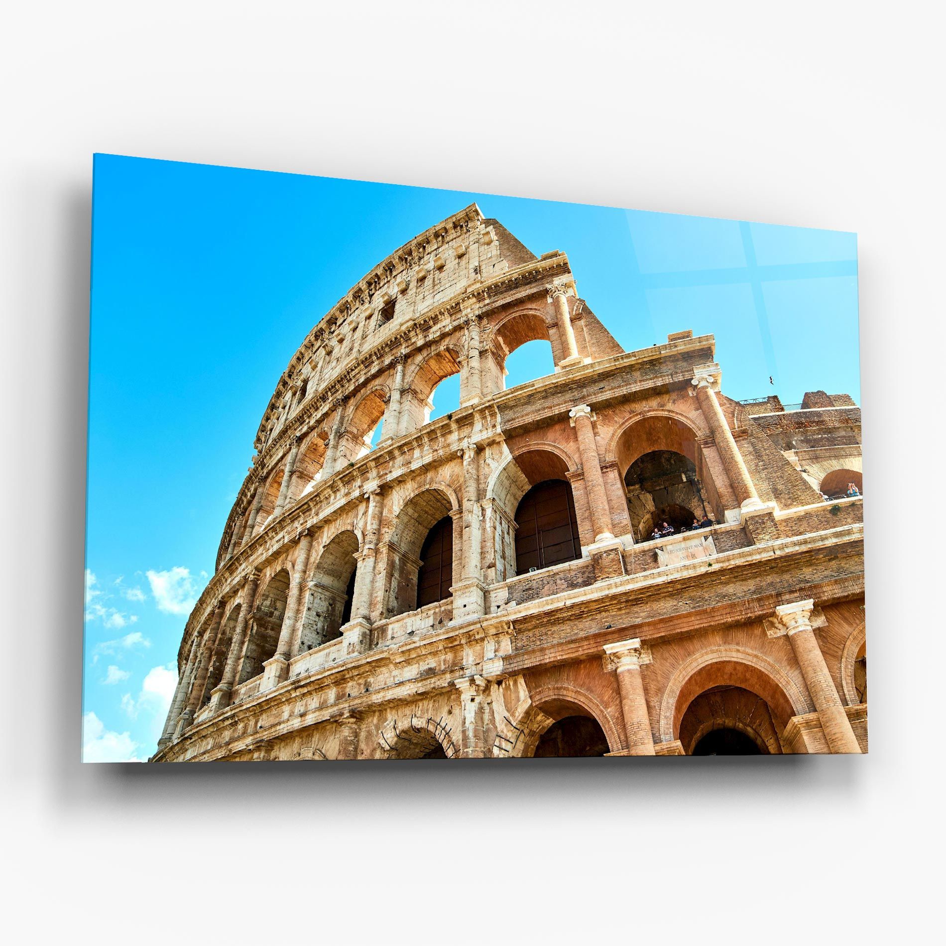 Close Colosseum mockup 6