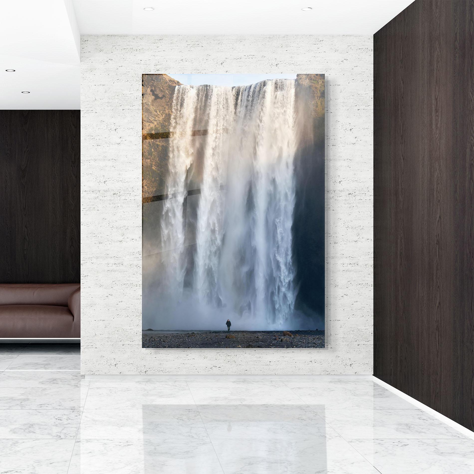 Üvegkép Small Man Waterfall mockup 9
