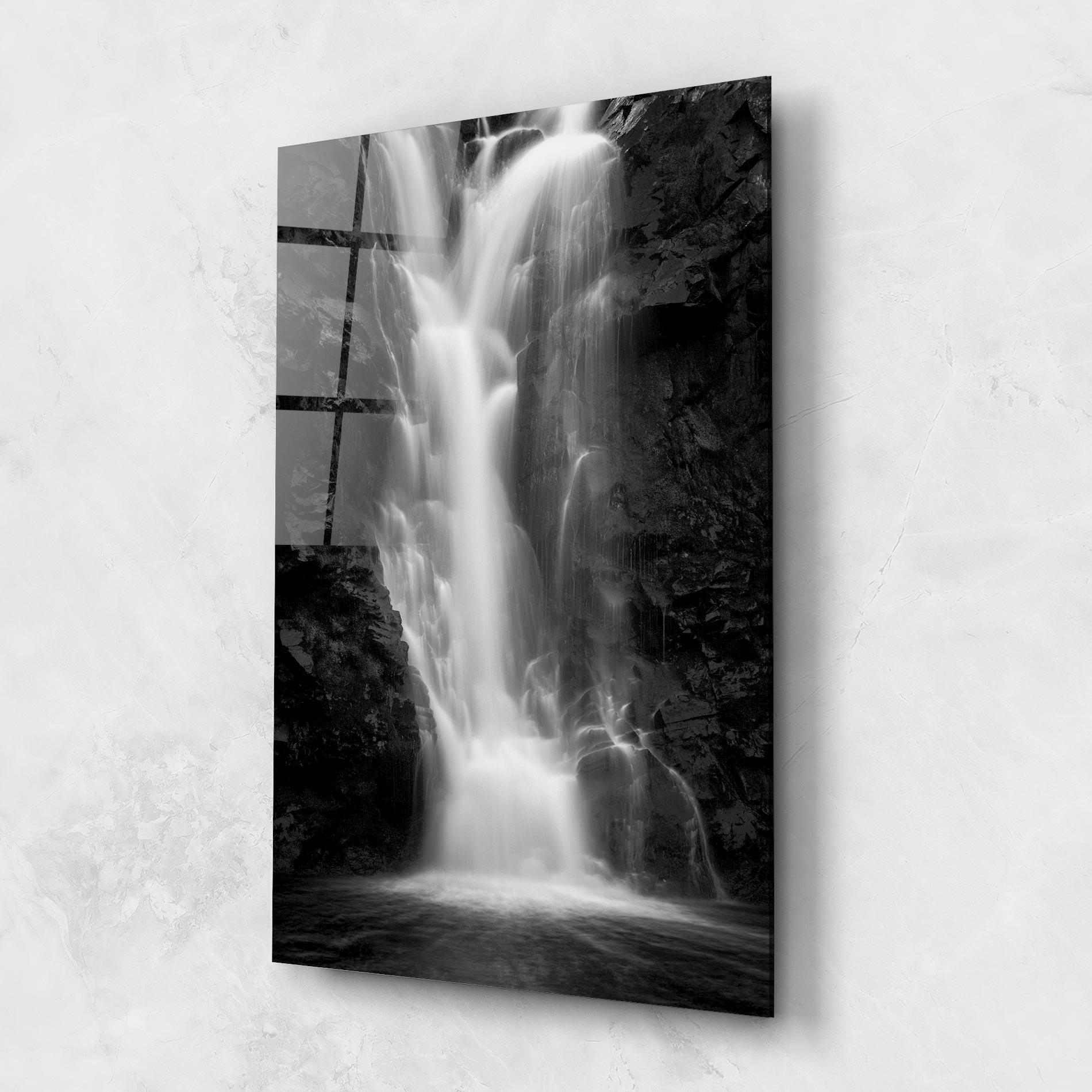 Üvegkép Black Rock Waterfall View mockup 1