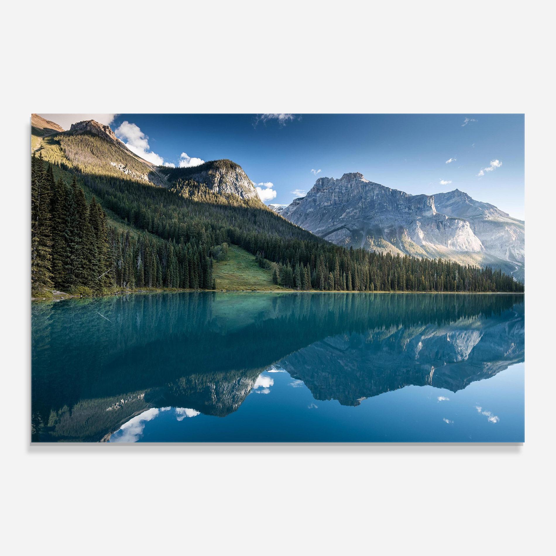 Üvegkép Beautiful Emerald Lake mockup 0