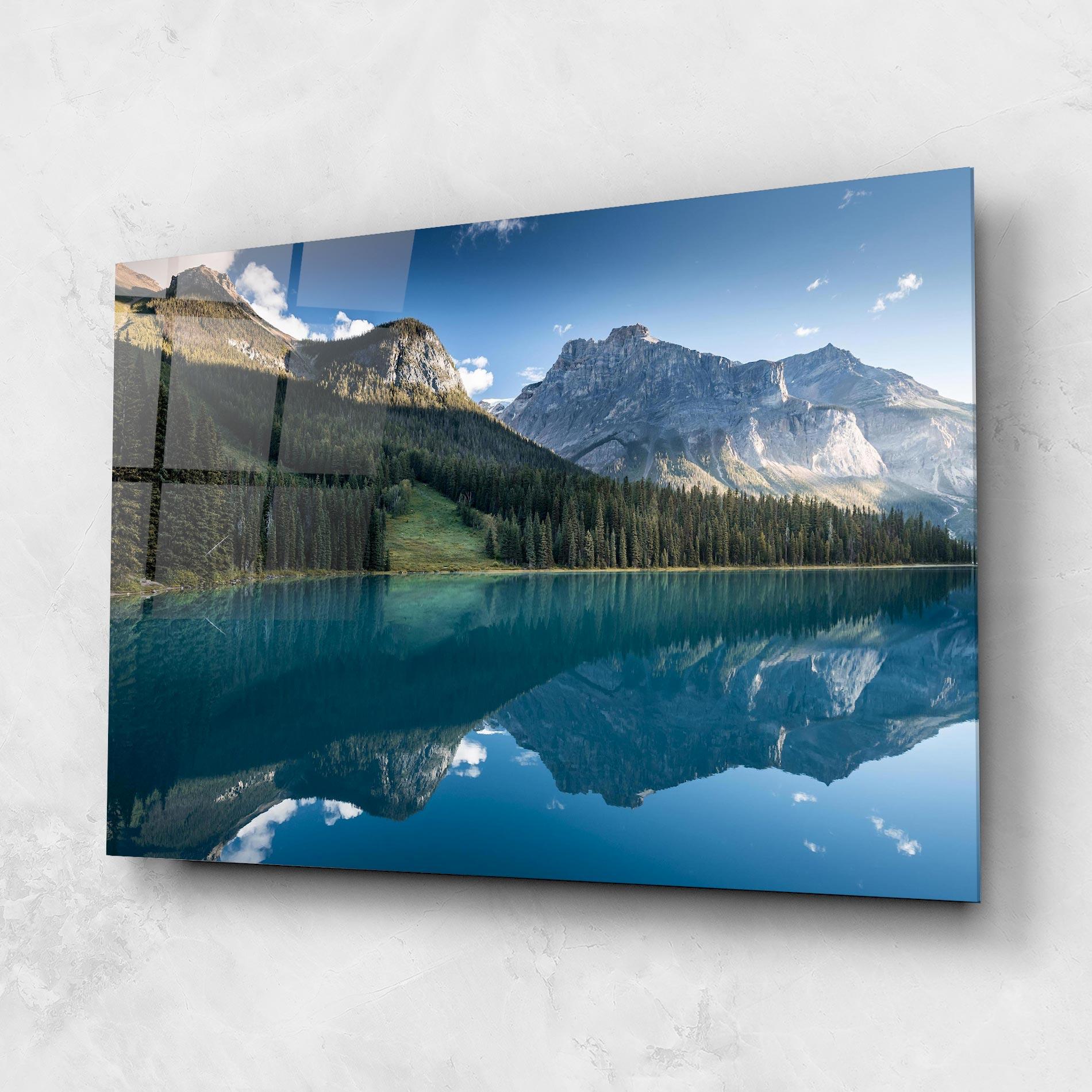 Üvegkép Beautiful Emerald Lake mockup 1