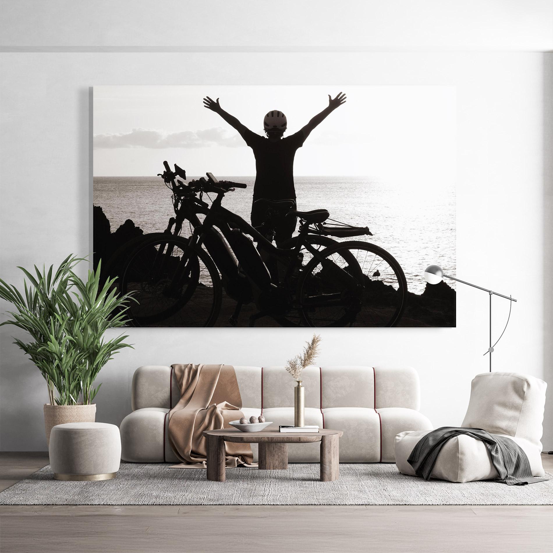 Üvegkép Facing Sea Woman mockup 9