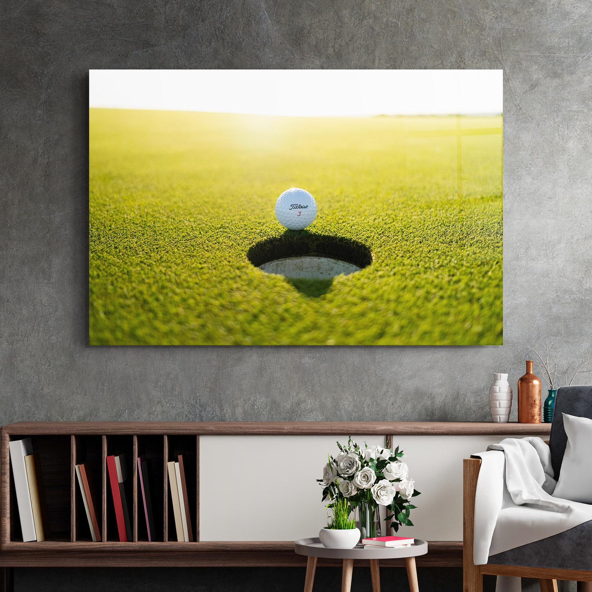 Üvegkép Golf Ball Close To Fall mockup 2