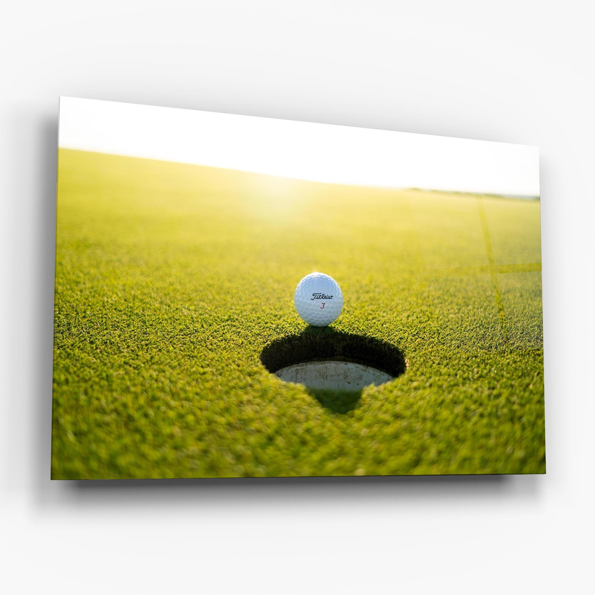 Üvegkép Golf Ball Close To Fall mockup 6