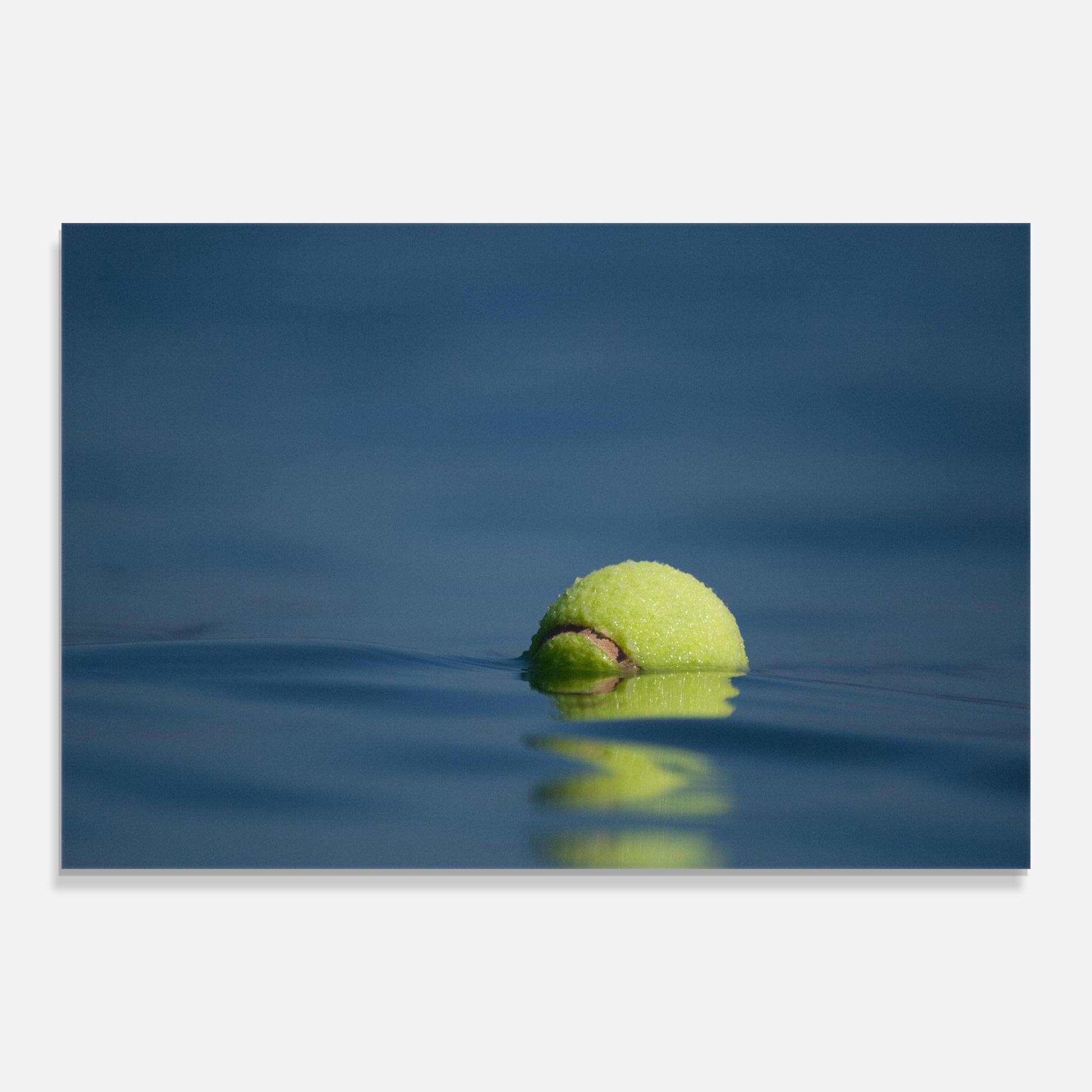 Üvegkép Tennis Ball In Water mockup 0